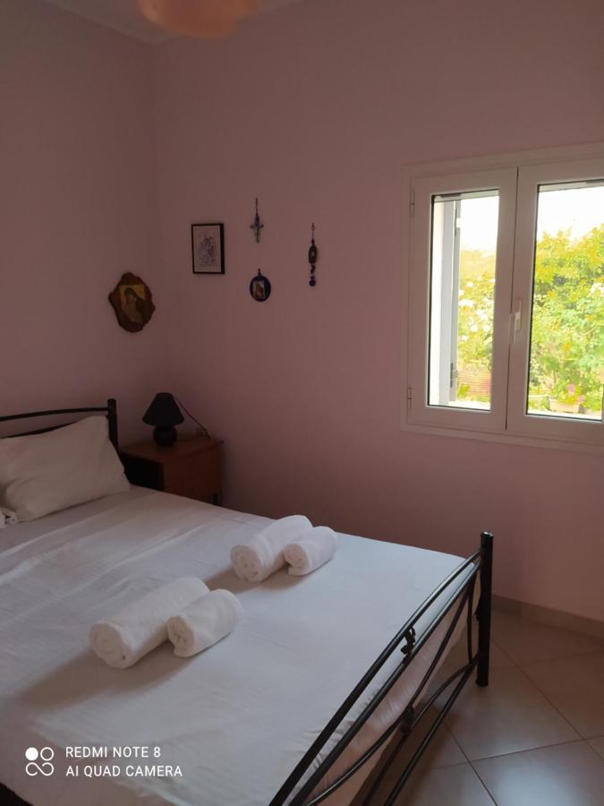 Ozena Countryside Apartment Vromonérion Exterior photo